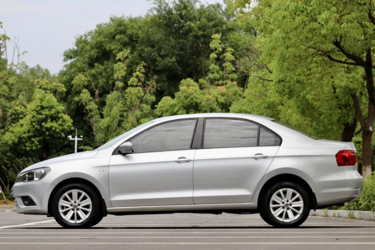 Used Volkswagen Jetta 2015 1.6L Automatic Comfort Model Exterior 1