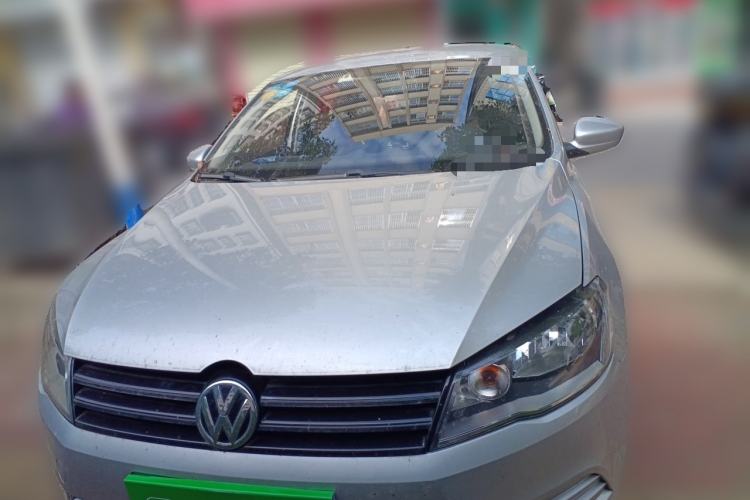 Used Volkswagen Jetta 2015 1.6L Manual Fashion Edition Exterior 1