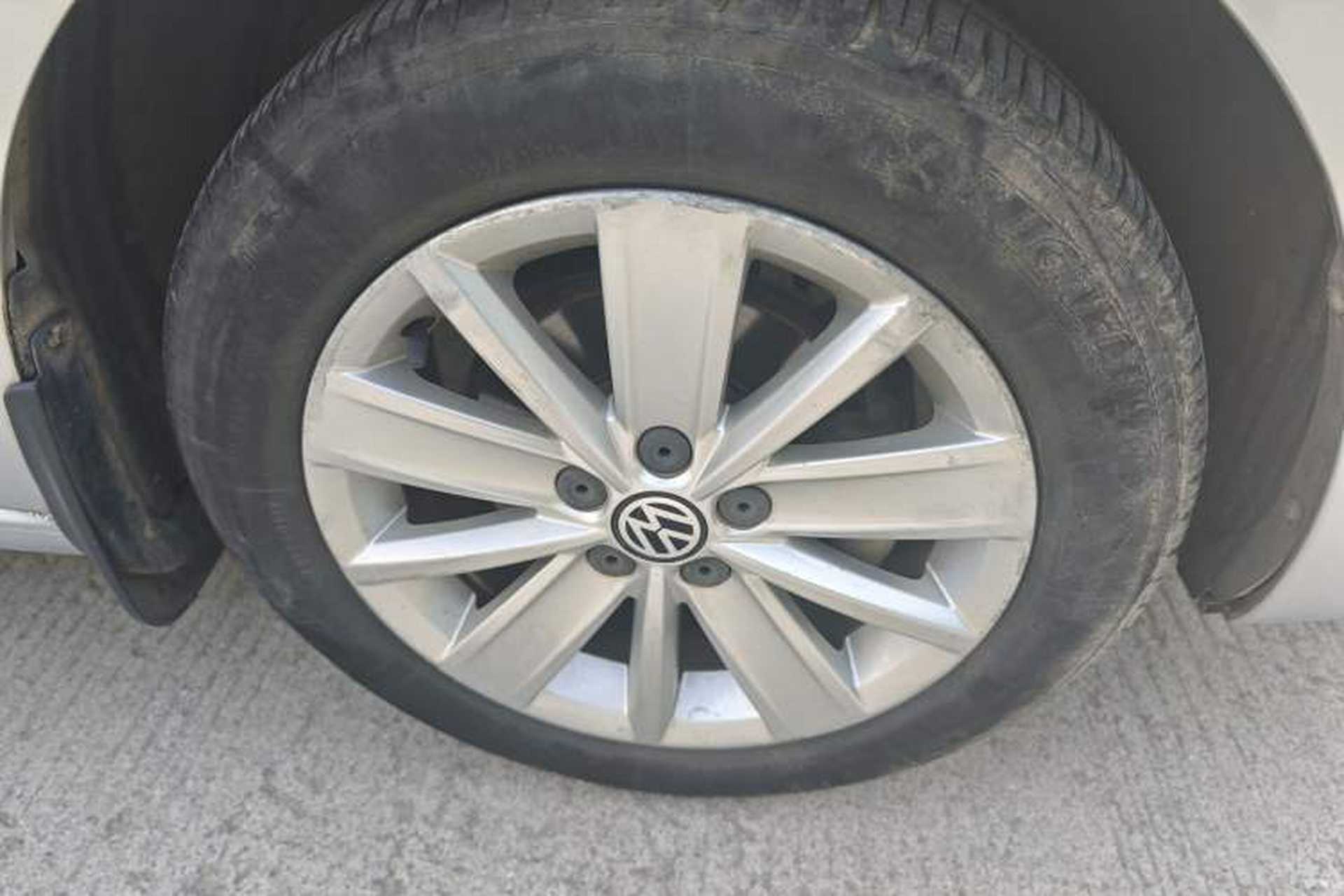 Used Volkswagen Jetta 2015 Zhuihui Edition 1.6L Manual Comfort Model Exterior 1