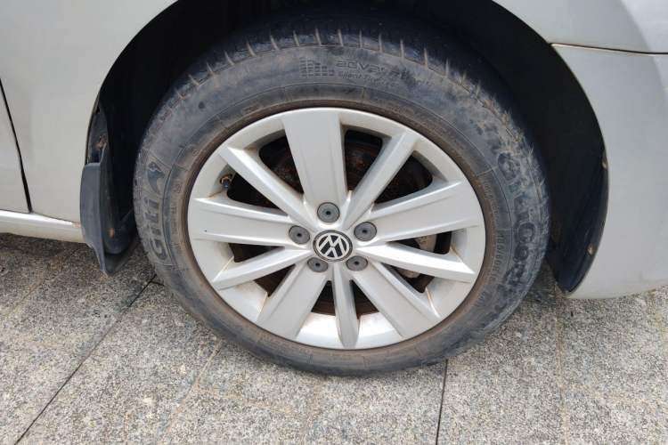 Used Volkswagen Jetta 2015 1.6L Manual Comfort Model Exterior 1