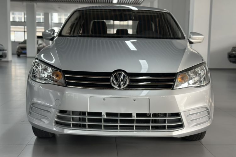 Used Volkswagen Jetta 2015 1.6L Automatic Fashion Model Exterior 2