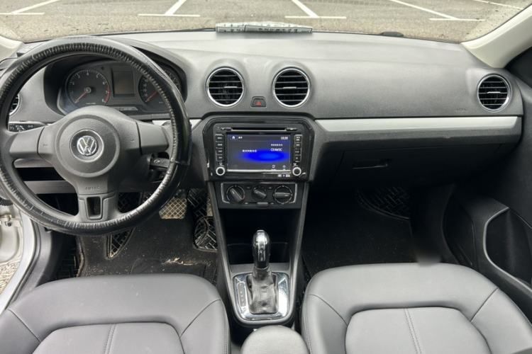 Used Volkswagen Jetta 2015 1.6L Automatic Comfort Model Exterior 2