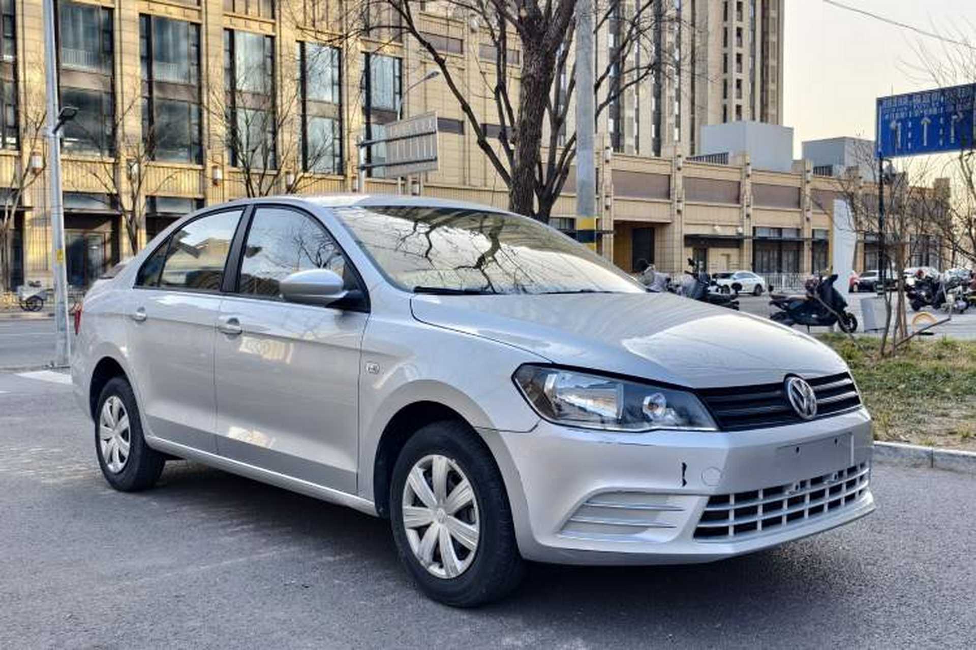 Used Volkswagen Jetta 2015 Value Edition 1.6L Automatic Fashion Version Exterior 2