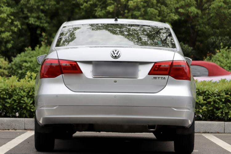 Used Volkswagen Jetta 2015 1.6L Automatic Comfort Model Exterior 3