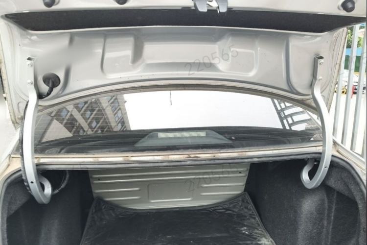 Used Volkswagen Jetta 2015 Value Edition 1.6L Automatic Comfort Version Exterior 3