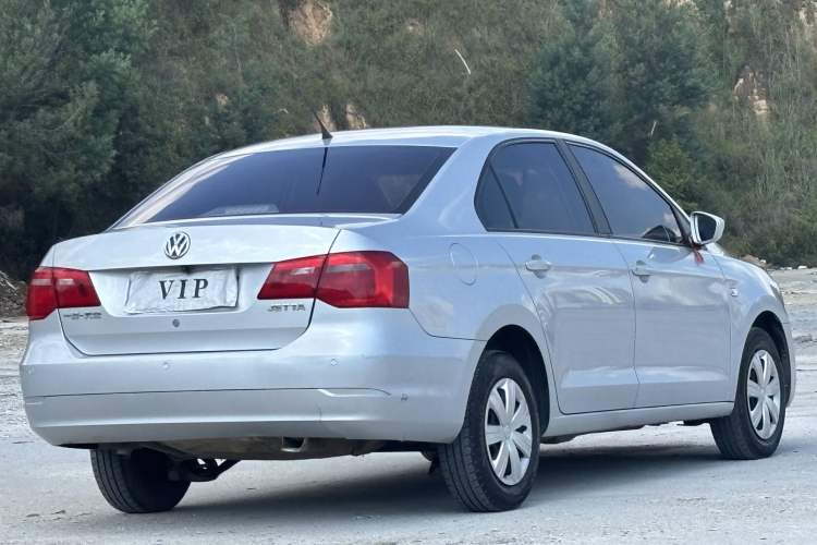 Used Volkswagen Jetta 2015 Value Edition 1.6L Manual Fashionable Style Exterior 3