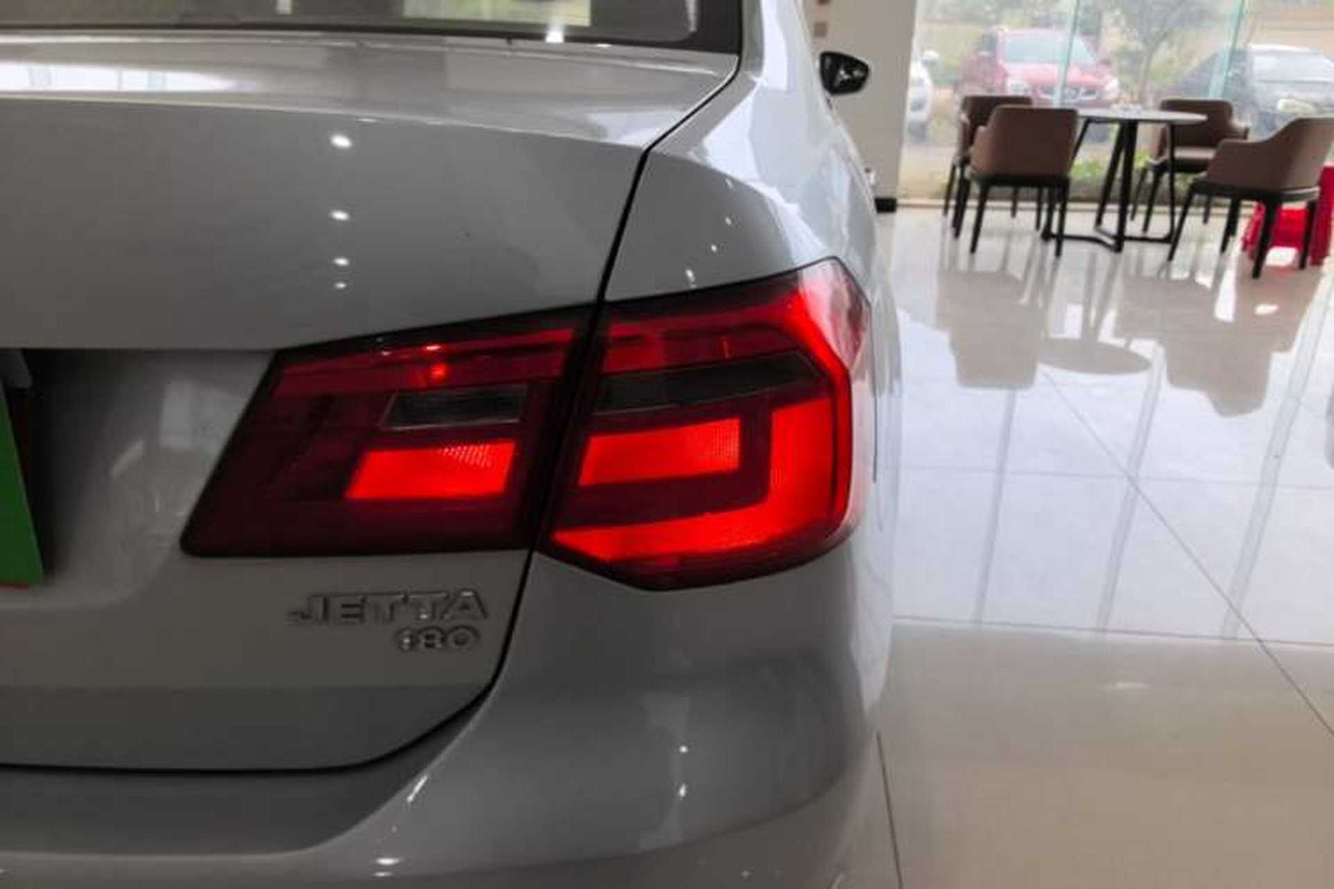 Used Volkswagen Jetta 2015 Value Edition 1.6L Automatic Fashion Version Exterior 3