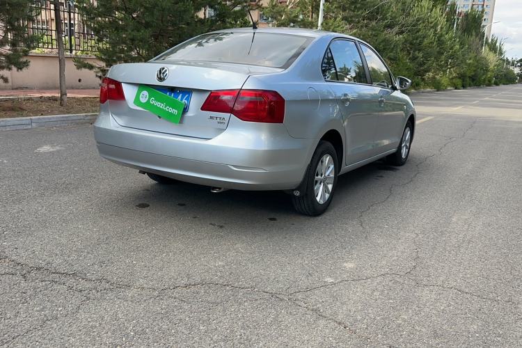 Used Volkswagen Jetta 2015 Value Edition 1.6L Manual Fashionable Style Exterior 4