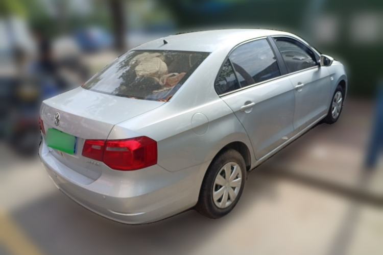Used Volkswagen Jetta 2015 1.6L Manual Fashion Edition Exterior 5