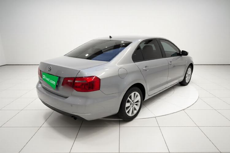 Used Volkswagen Jetta 2015 Value Edition 1.6L Automatic Comfort Version Exterior 5