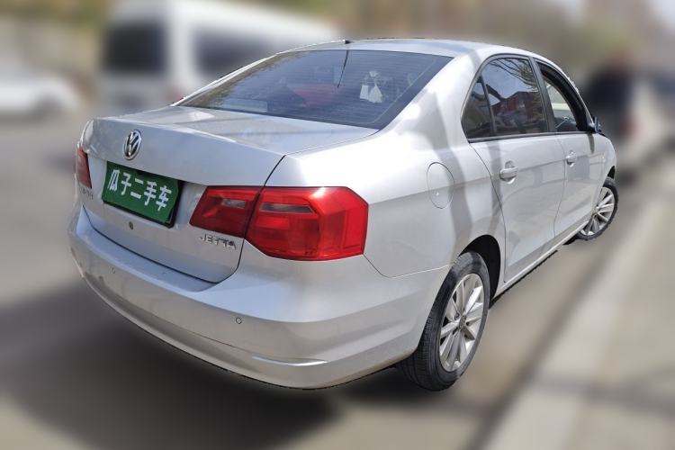 Used Volkswagen Jetta 2015 1.6L Manual Comfort Model Exterior 5