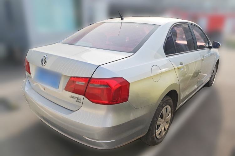 Used Volkswagen Jetta 2015 1.6L Automatic Fashion Model Exterior 5
