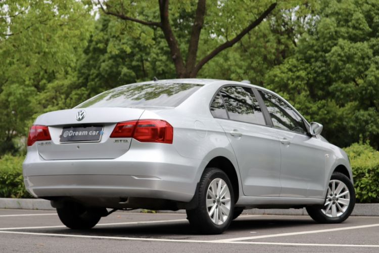 Used Volkswagen Jetta 2015 1.6L Automatic Comfort Model Exterior 6
