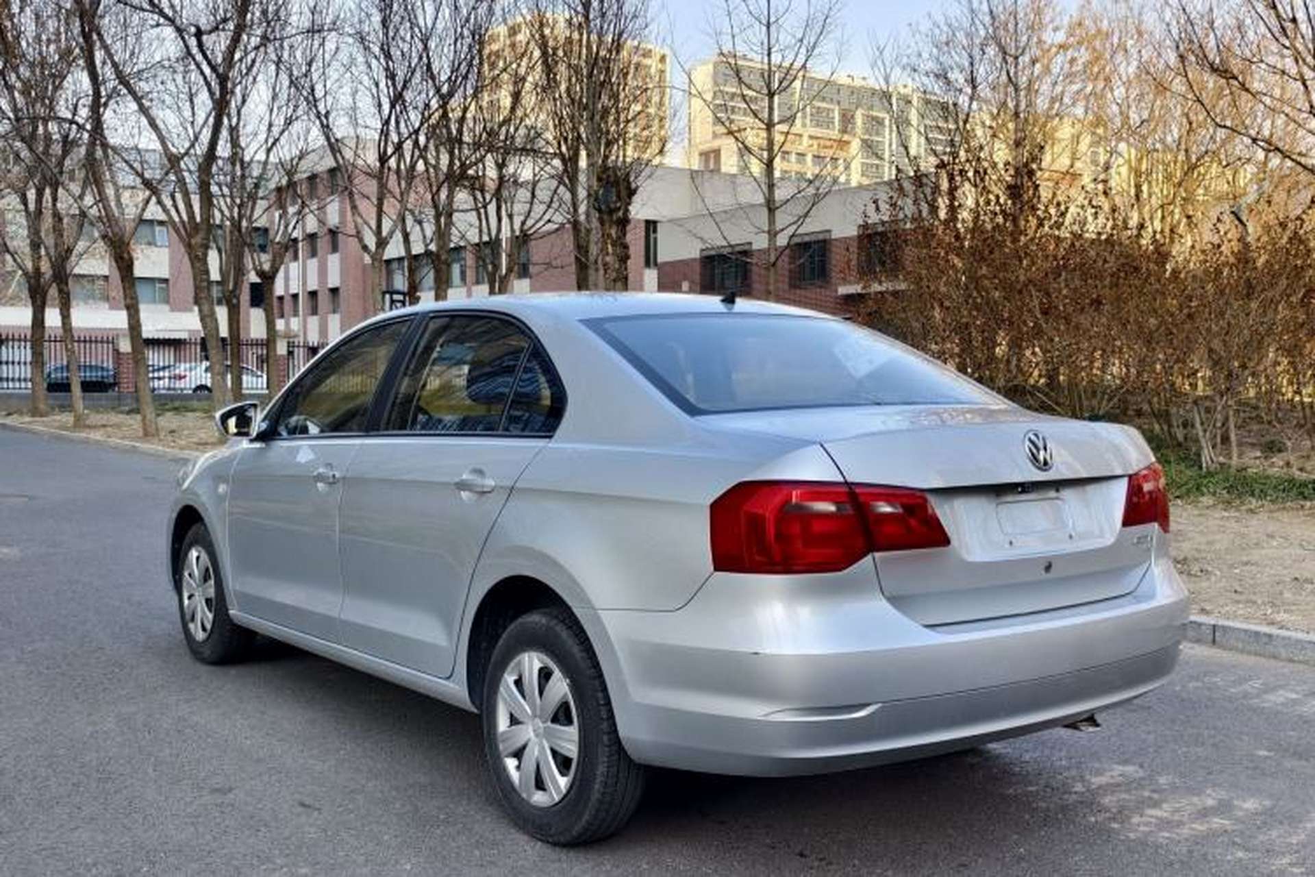 Used Volkswagen Jetta 2015 Value Edition 1.6L Automatic Fashion Version Exterior 6