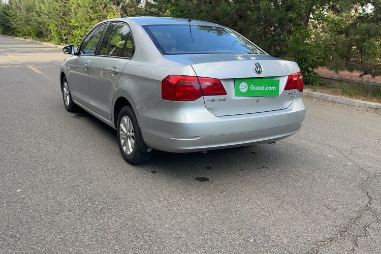 Used Volkswagen Jetta 2015 Value Edition 1.6L Manual Fashionable Style Exterior 6