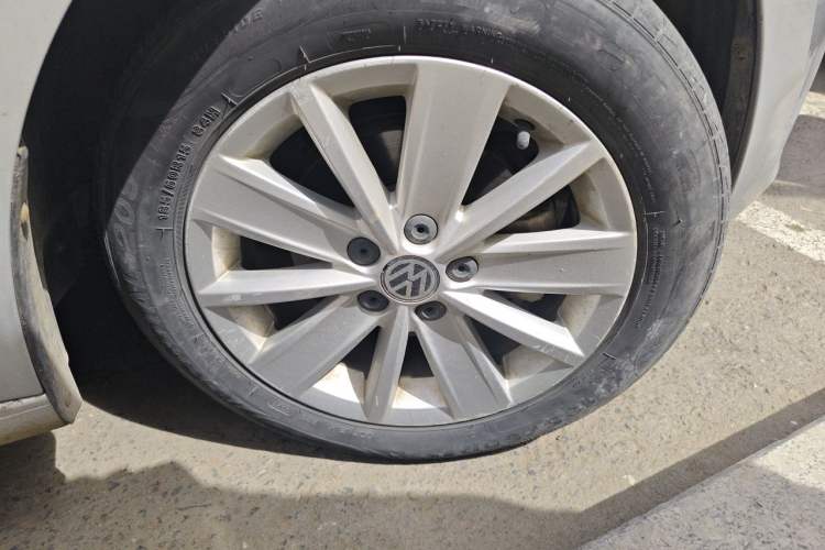 Used Volkswagen Jetta 2015 1.6L Manual Comfort Model Exterior 7