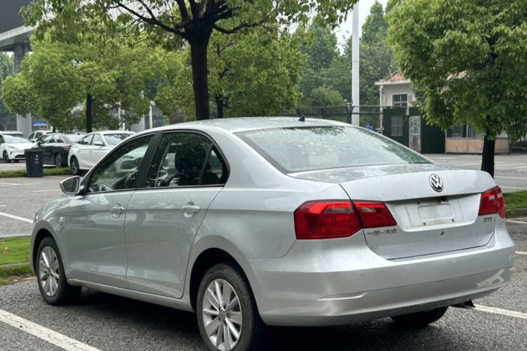 Used Volkswagen Jetta 2015 1.6L Automatic Comfort Model Exterior 8