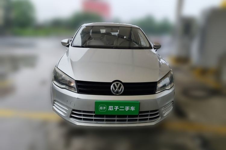 Used Volkswagen Jetta 2015 Value Edition 1.6L Manual Fashionable Style Front