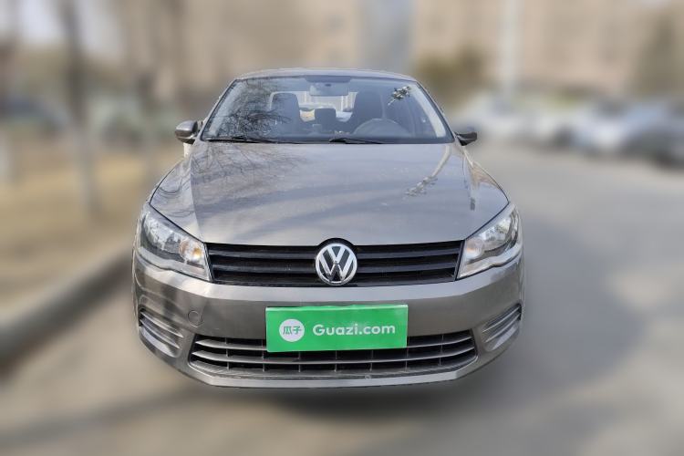 Used Volkswagen Jetta 2015 1.6L Manual Fashion Edition Front
