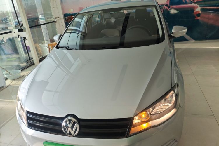 Used Volkswagen Jetta 2015 1.4L Manual Fashion Model Front