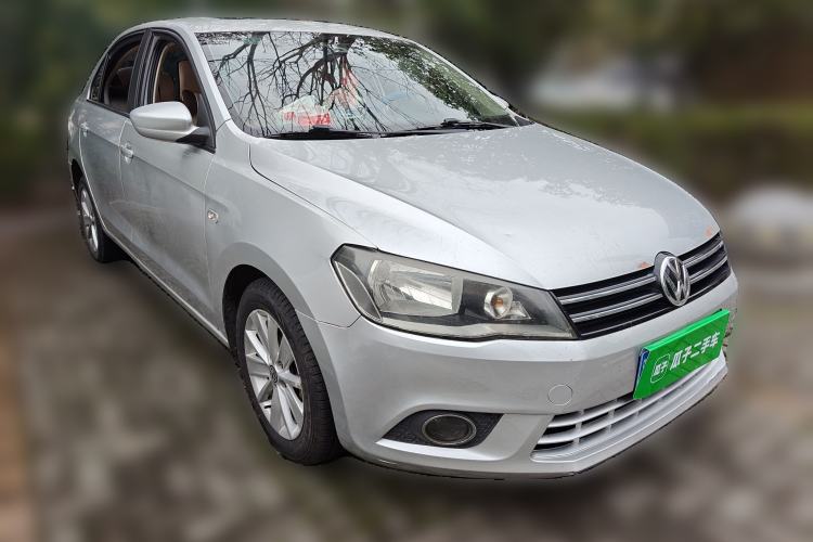 Used Volkswagen Jetta 2015 1.6L Manual Comfort Model Front Right 45 Deg