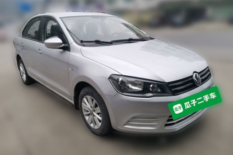 Used Volkswagen Jetta 2015 1.4L Manual Fashion Model Front Right 45 Deg