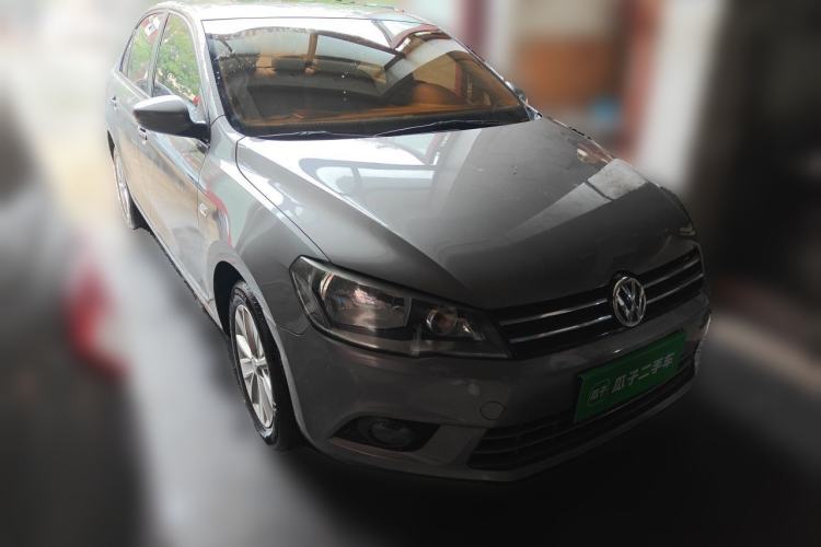 Used Volkswagen Jetta 2015 1.6L Manual Comfort Model Front Right 45 Deg