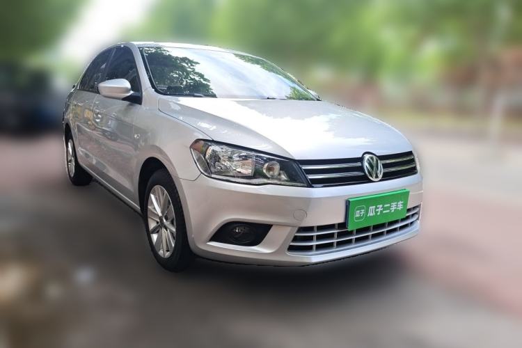 Used Volkswagen Jetta 2015 Value Edition 1.6L Automatic Comfort Version Front Right 45 Deg