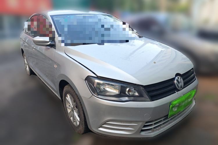 Used Volkswagen Jetta 2015 Value Edition 1.6L Manual Fashionable Style Front Right 45 Deg
