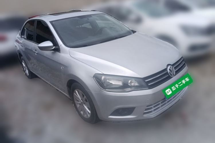 Used Volkswagen Jetta 2015 Value Edition 1.6L Automatic Comfort Version Front Right 45 Deg