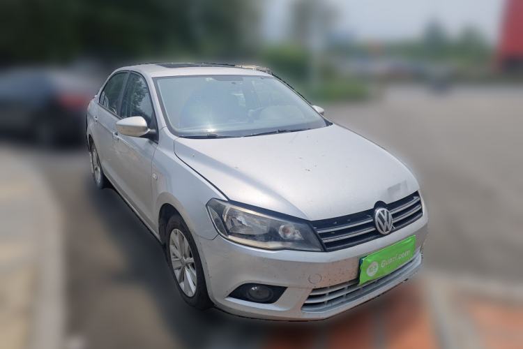 Used Volkswagen Jetta 2015 1.6L Manual Comfort Model Front Right 45 Deg