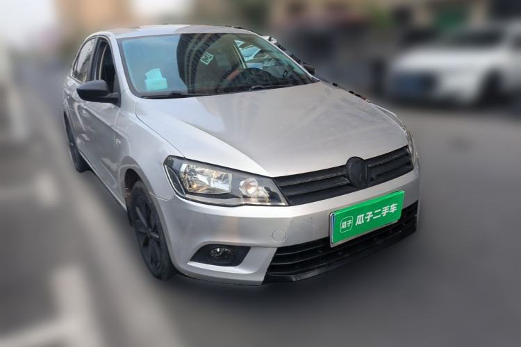 Used Volkswagen Jetta 2015 Zhuihui Edition 1.6L Manual Comfort Model Front Right 45 Deg