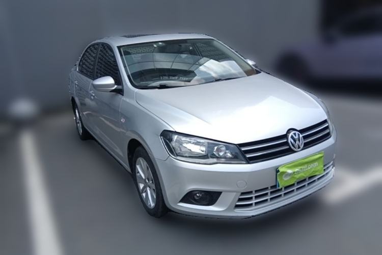 Used Volkswagen Jetta 2015 1.6L Manual Comfort Model Front Right 45 Deg