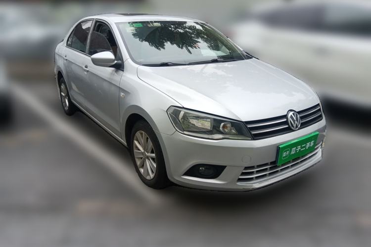 Used Volkswagen Jetta 2015 1.6L Automatic Comfort Model Front Right 45 Deg