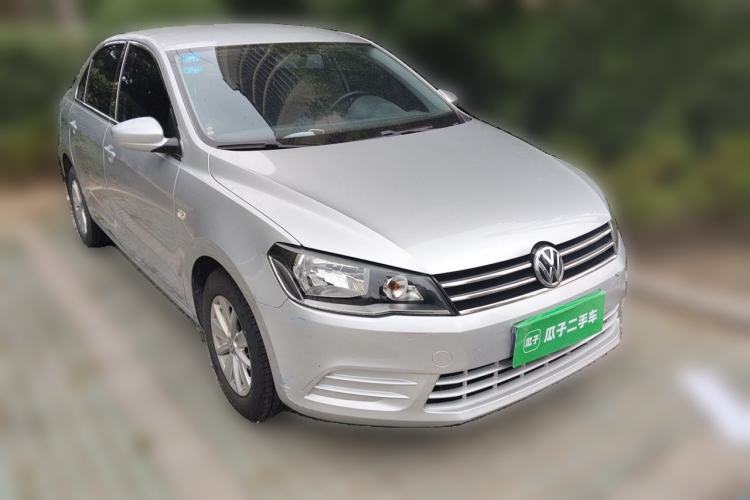 Used Volkswagen Jetta 2015 Zhuihui Edition 1.4L Manual Fashion Model Front Right 45 Deg