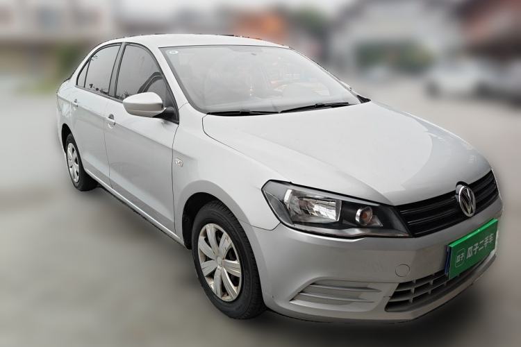 Used Volkswagen Jetta 2015 Zhuihui Edition 1.4L Manual Fashion Model Front Right 45 Deg