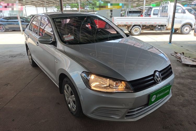 Used Volkswagen Jetta 2015 Value Edition 1.6L Automatic Fashion Version Front Right 45 Deg