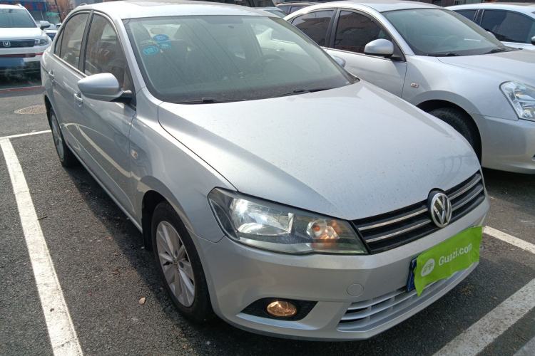 Used Volkswagen Jetta 2015 1.6L Automatic Comfort Model Front Right 45 Deg