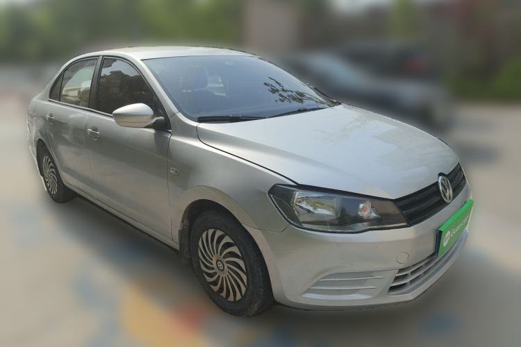 Used Volkswagen Jetta 2015 Zhuihui Edition 1.4L Manual Fashion Model Front Right 45 Deg
