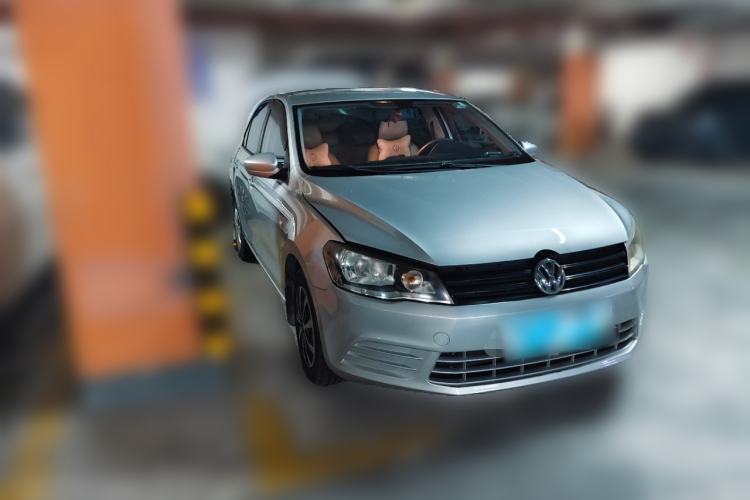 Used Volkswagen Jetta 2015 Value Edition 1.6L Automatic Fashion Version Front Right 45 Deg