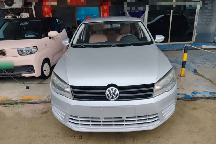 Used Volkswagen Jetta 2015 1.6L Manual Fashion Edition Front