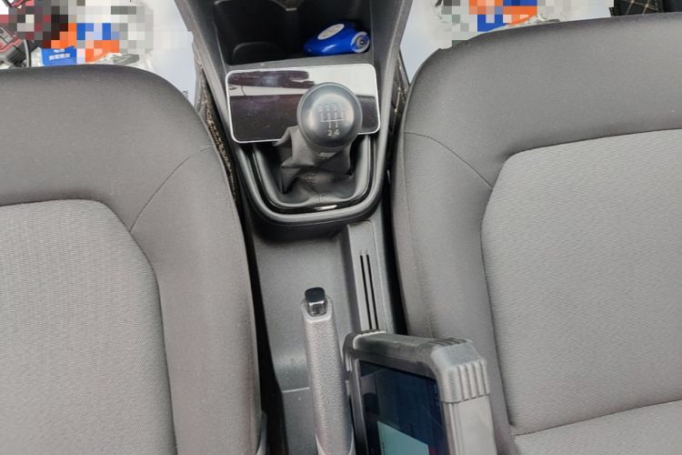 Used Volkswagen Jetta 2015 Zhuihui Edition 1.4L Manual Fashion Model Gear Lever