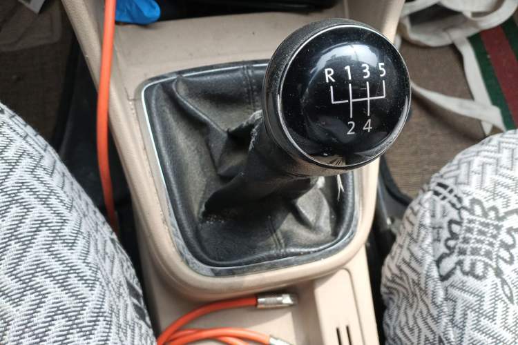 Used Volkswagen Jetta 2015 1.4L Manual Comfort Model Gear Lever