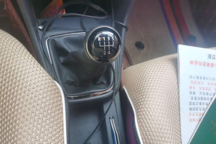 Used Volkswagen Jetta 2015 1.4L Manual Comfort Model Gear Lever