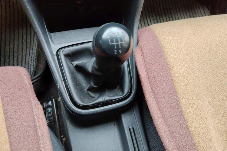 Used Volkswagen Jetta 2015 Zhuihui Edition 1.4L Manual Fashion Model Gear Lever