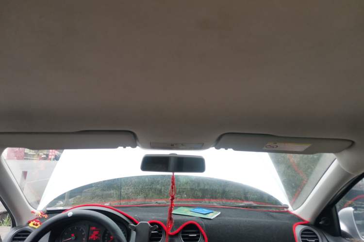 Used Volkswagen Jetta 2015 1.4L Manual Fashion Model Headliner