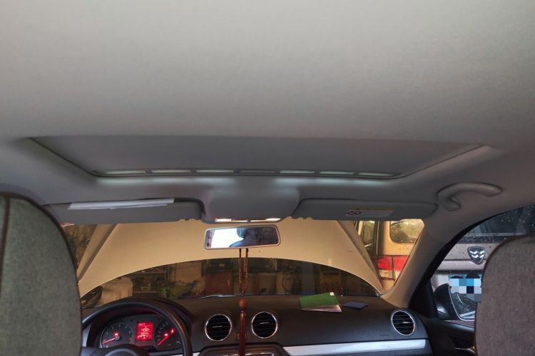 Used Volkswagen Jetta 2015 1.6L Manual Comfort Model Headliner