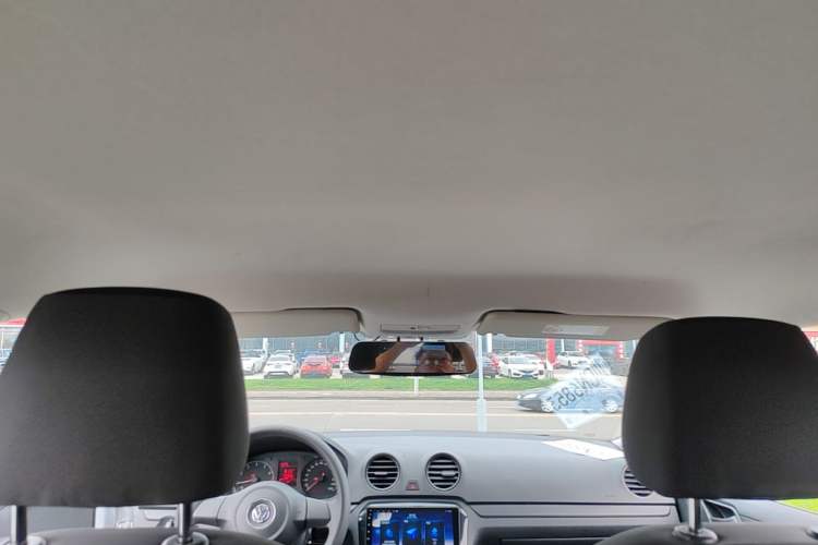 Used Volkswagen Jetta 2015 Zhuihui Edition 1.4L Manual Fashion Model Headliner