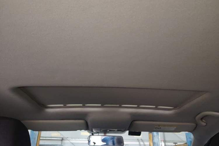 Used Volkswagen Jetta 2015 1.6L Automatic Comfort Model Headliner