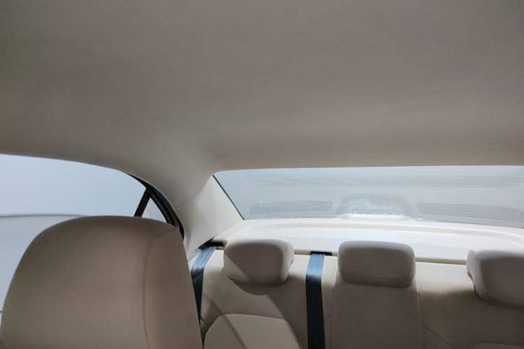 Used Volkswagen Jetta 2015 1.4L Manual Fashion Model Headliner